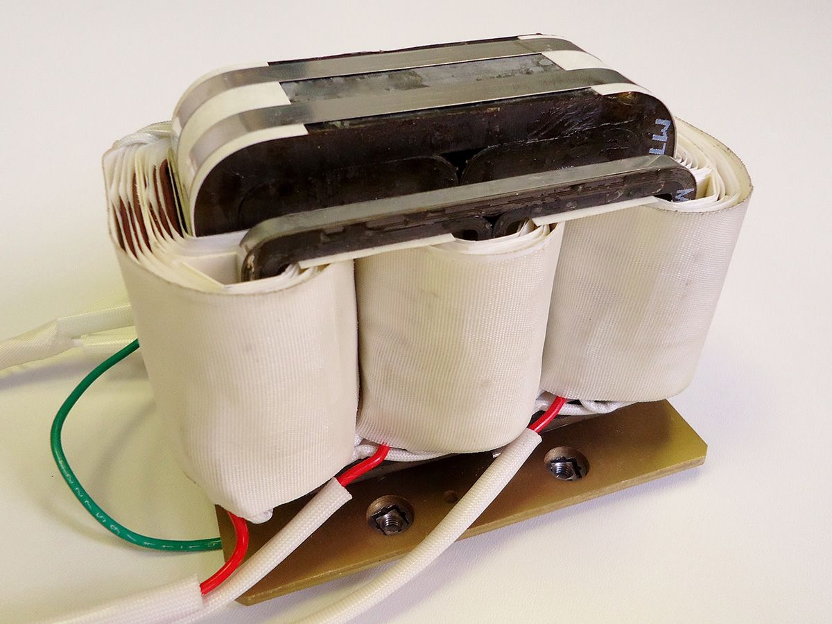 3 Phase Power Transformer with Integrated Inductor